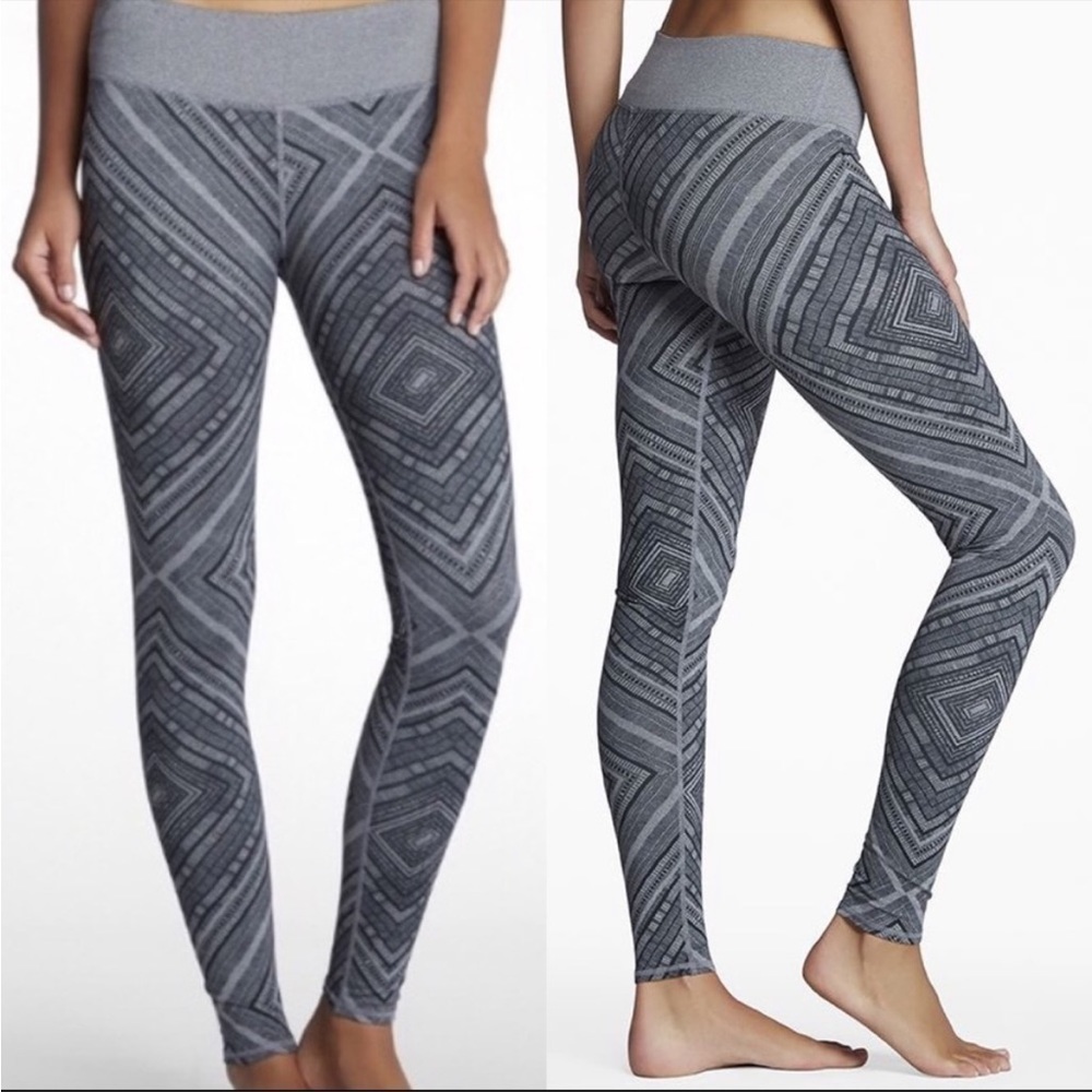 Fabletics leggings heather grey blac taos print tribal geometric pattern small